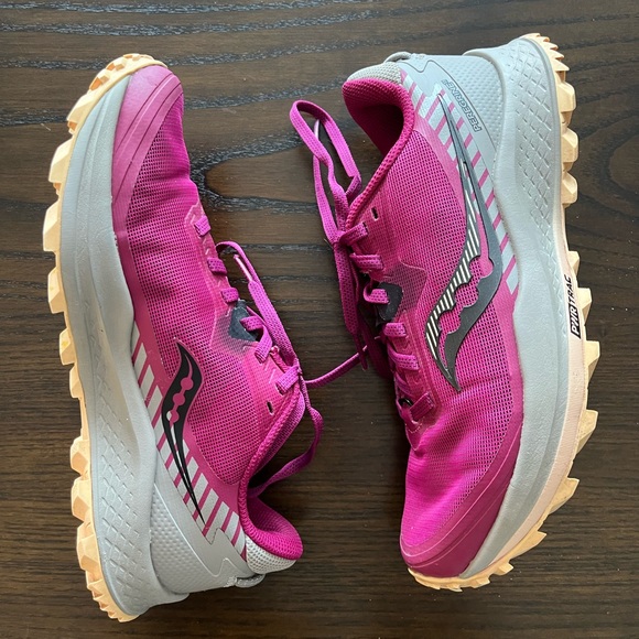 SOLD / Saucony Peregrine 11 Trail Runners - Picture 1 of 6